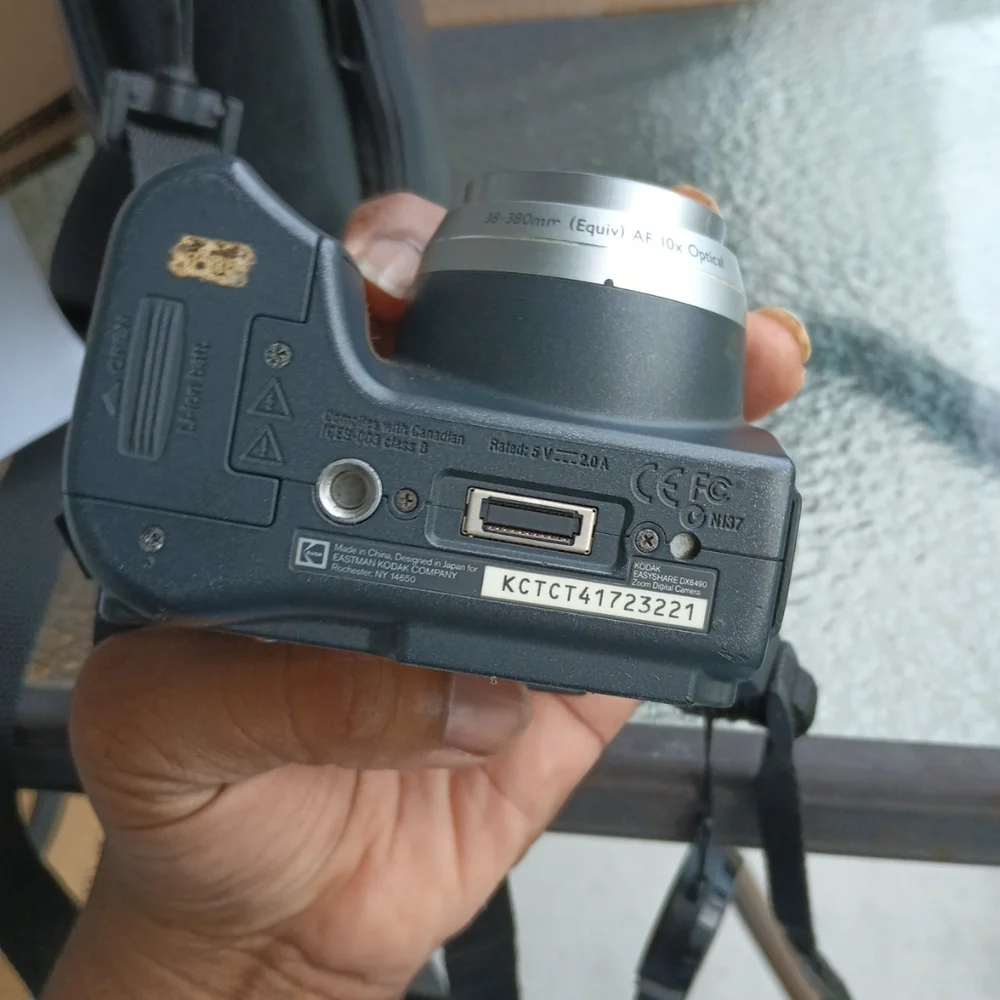 KODAK EASYSHARE DX6490 DIGITAL CAMERA W/ 10X ZOOM TESTED w/bag